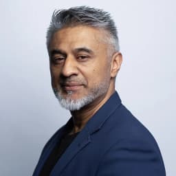 Masih Ahmed, Pacera