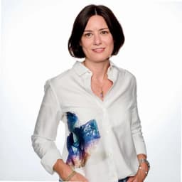 Laura Ferrai, Hyatt new