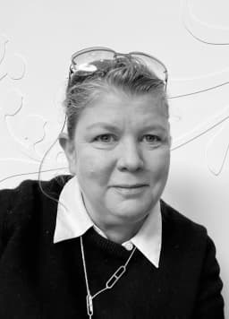 Sile Lillis, Mitie